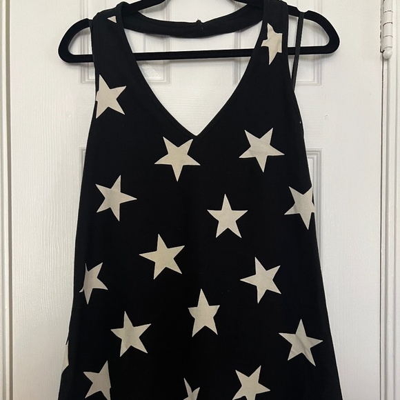 Torrid Black and White Stars Halter top-- size 3 - Picture 1 of 2